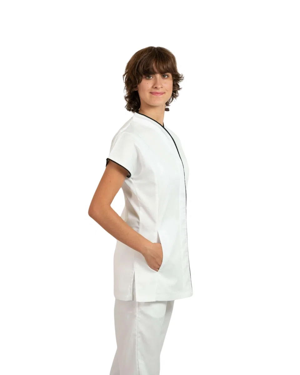 Casacca da Donna - Divisa per Estetiste - Centri Estetici - Parrucchieri - Manica Corta - Scollo a V - Bottoni a Scomparsa - Disponibile in più Colori