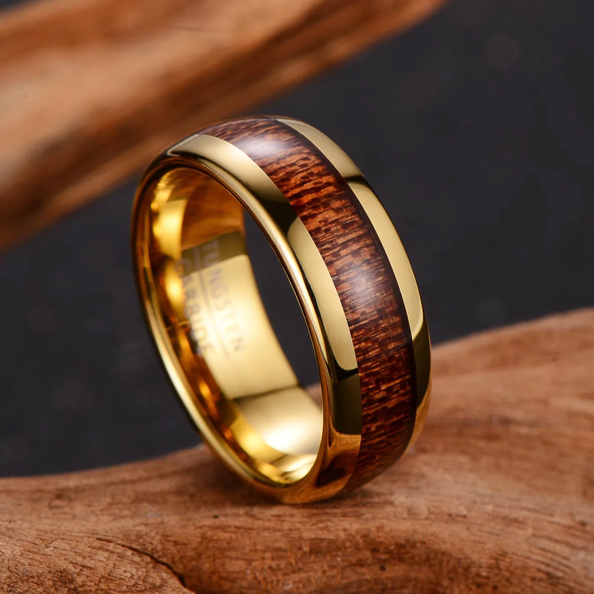 Anello Nuziale Uomo in Tungsteno, Larghezza 8mm con Intarsio Centrale in Legno e Bordi Lucidati (Misura USA)