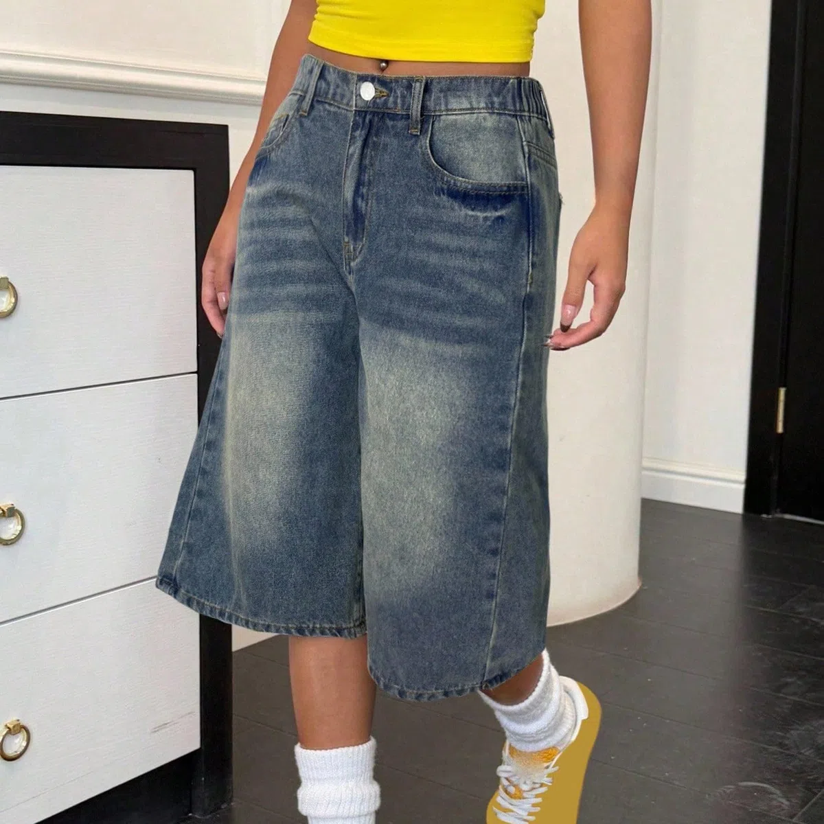 Bermuda per ragazze Pantaloncini in jeans per bambini lunghezza al ginocchio Pantaloncini in denim adolescenti Vintage Trendy Capri Jeans estivi a vita alta Y2K Hip Hop Streetwear lavato estetico
