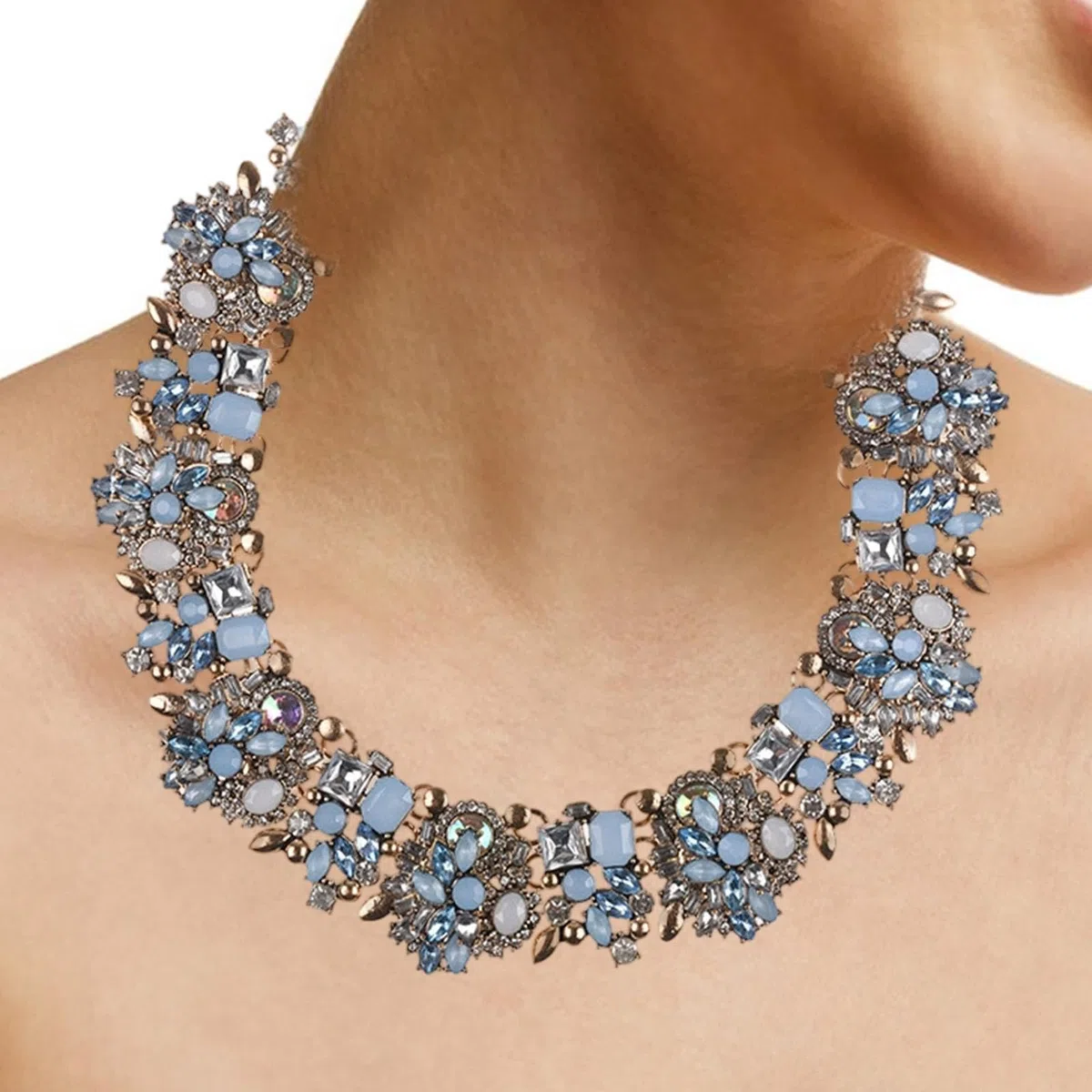 Collana con, a Catena Grossa, Regalo per Moglie, Accessorio per Abbigliamento per Donne e Ragazze, Collana Bavaglino alla