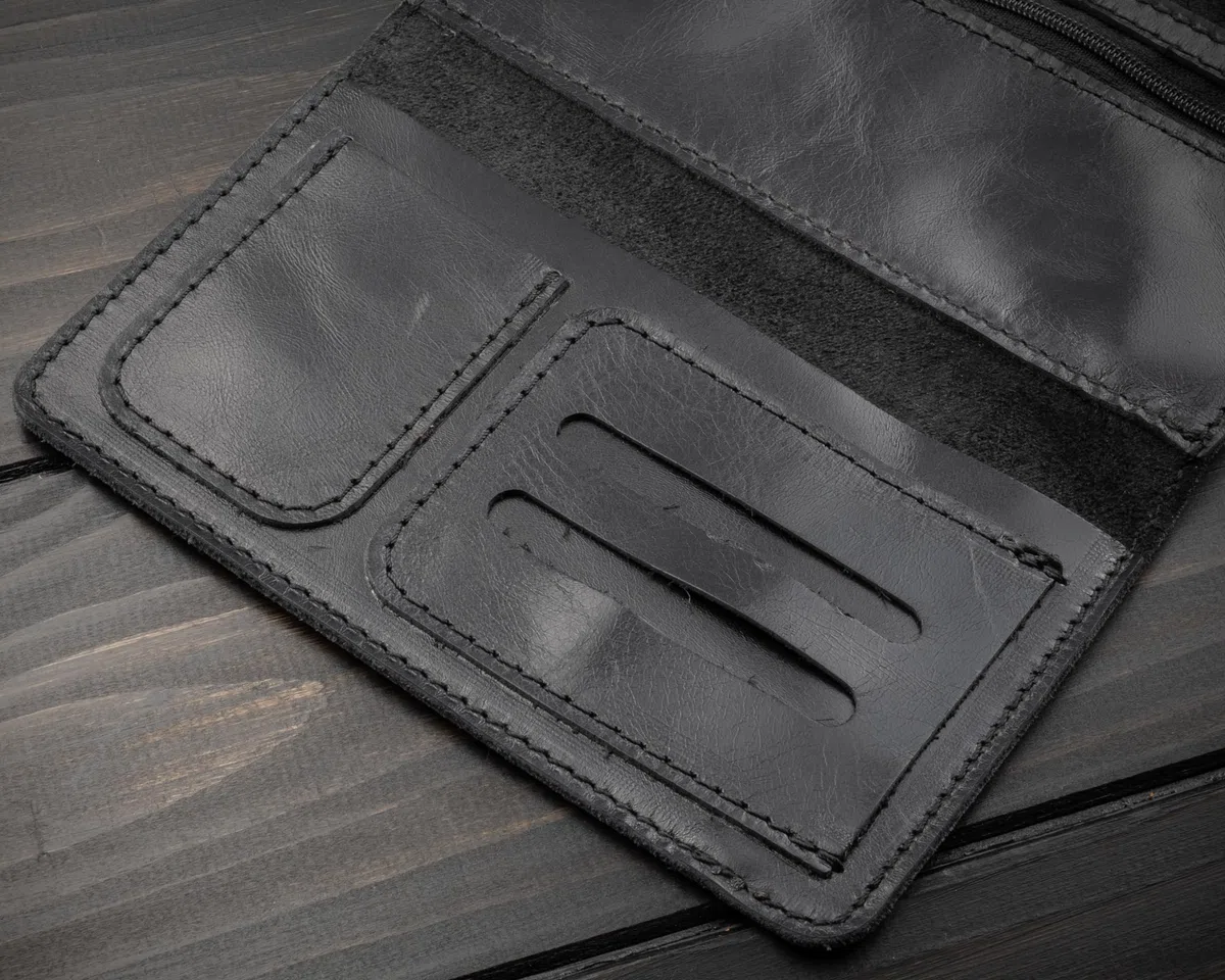 Portatabacco in Vera Pelle Artigianale – Astuccio Porta Tabacco con Zip e Tasche per Cartine, Filtri e Accendino - Made in Italy (Nero)