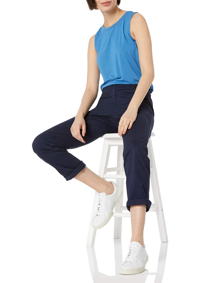 Amazon Essentials Donna Pantaloni Chino Aderenti Elasticizzati Taglio Dritto