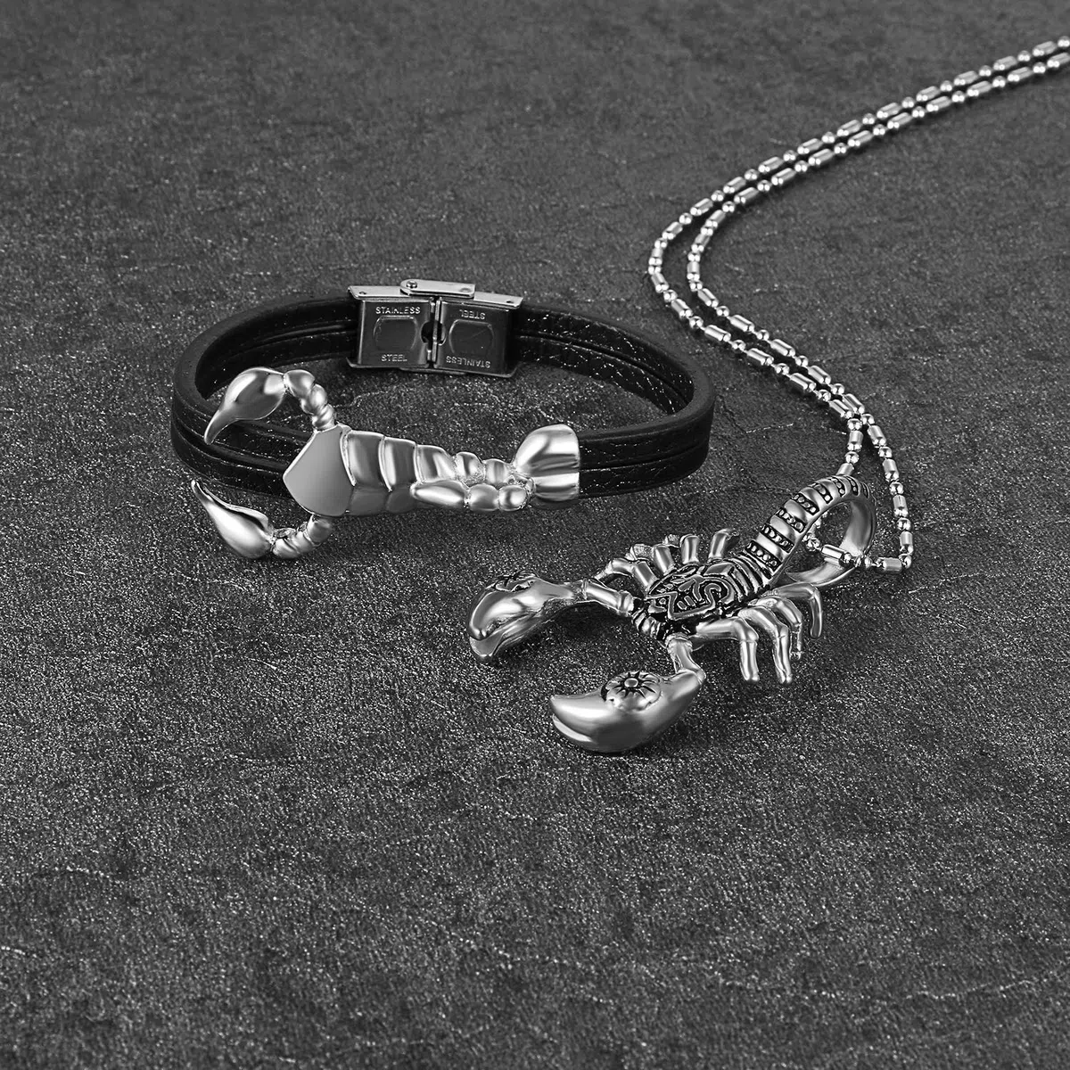 Aroncent - Set di 2 bracciali dell'amicizia unisex, in pelle, collana con ciondolo