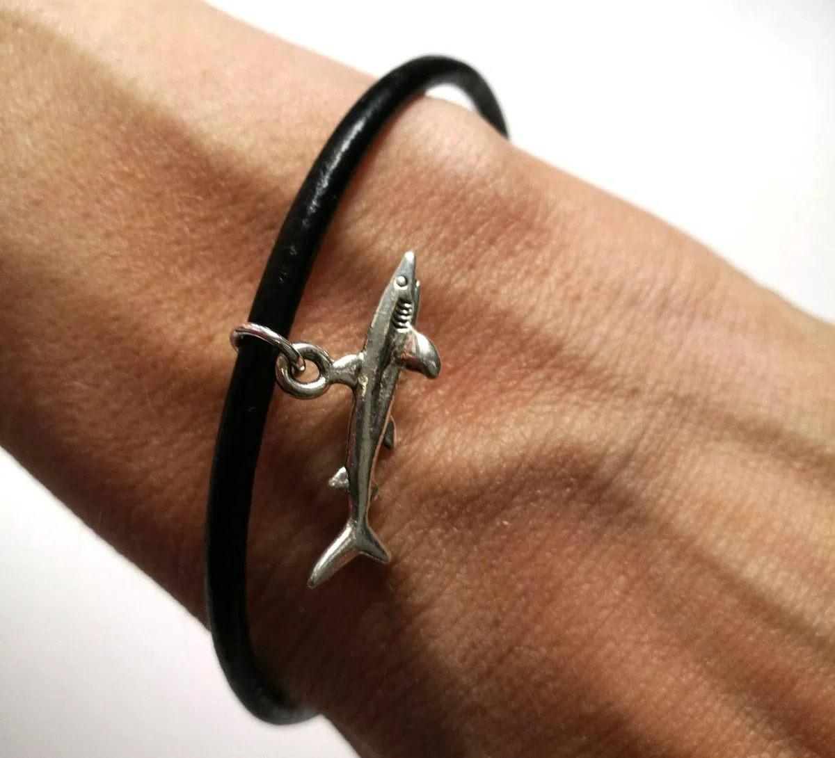 Miniblings Bracciale Squalo Nero Cinturino In Pelle Pesce Oceano Bianco