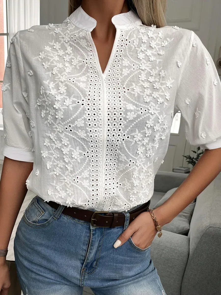 Camicetta Estiva in Pizzo con Ricamo Floreale Moda Donna Scollo a V Camicia Casual Chic Manica Corta Svasata Top Elegante