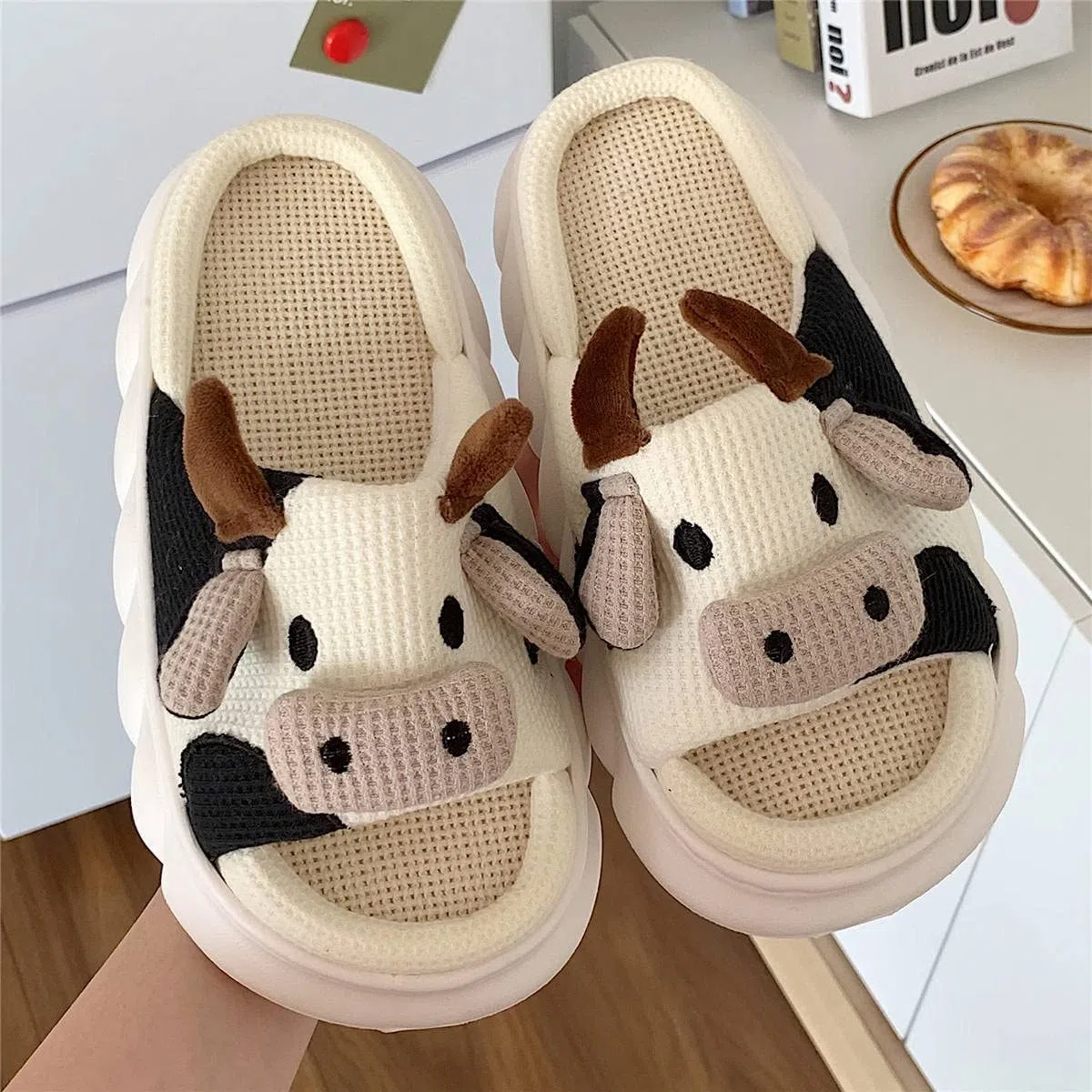 Pantofole Donna Uomo Invernali Ciabatte di Mucca Caldo with Memory Foam Cartone Animato Sliders Morbido Peluche Interno Esterno Slippers