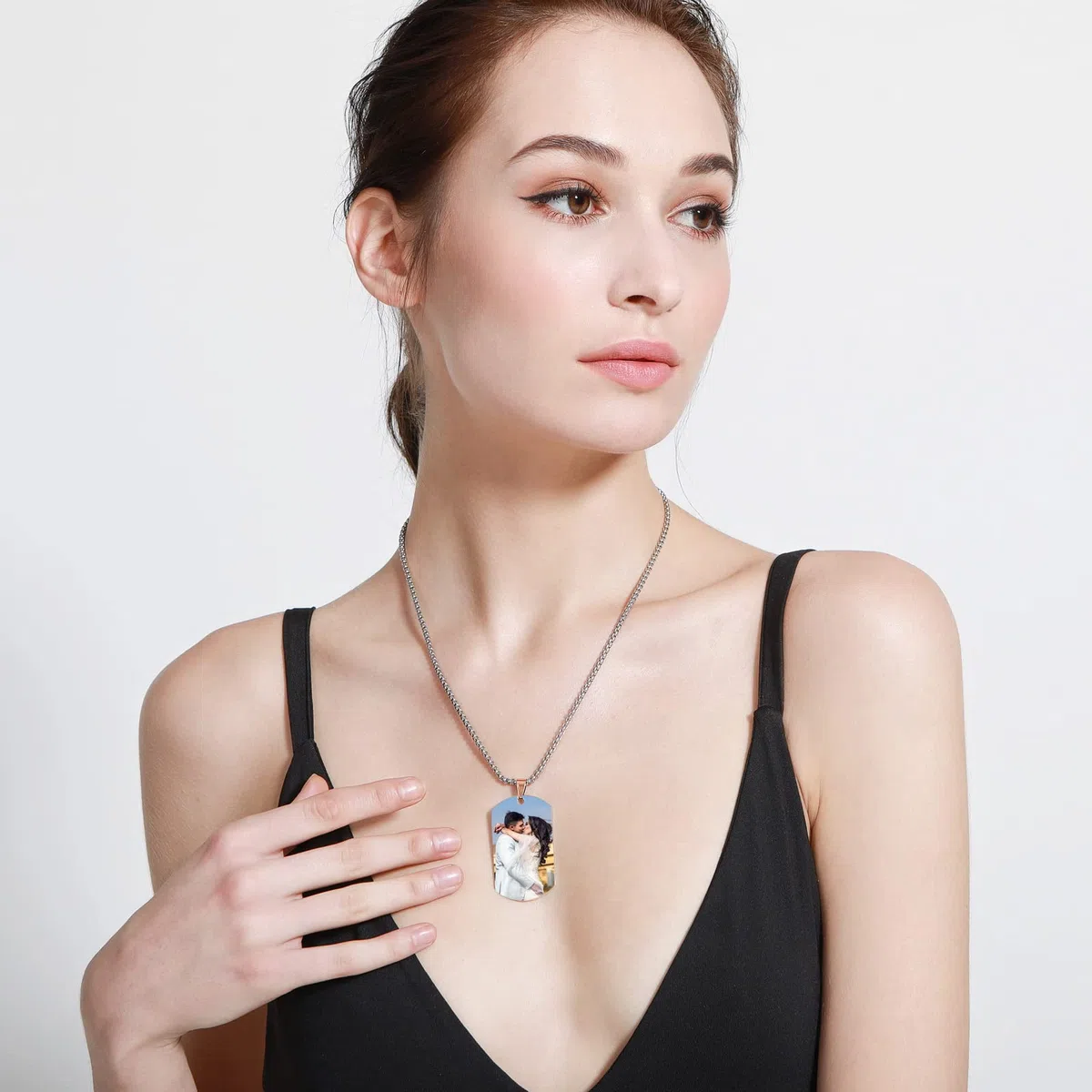 INBLUE Collana con Ciondolo Personalizzato Etichetta per Cani Data/Testo/Foto Collana in Acciaio Inossidabile per Uomo Donna Ragazzi Ragazze Bundle Catena Regolabile, Portachiavi, Silenziatore