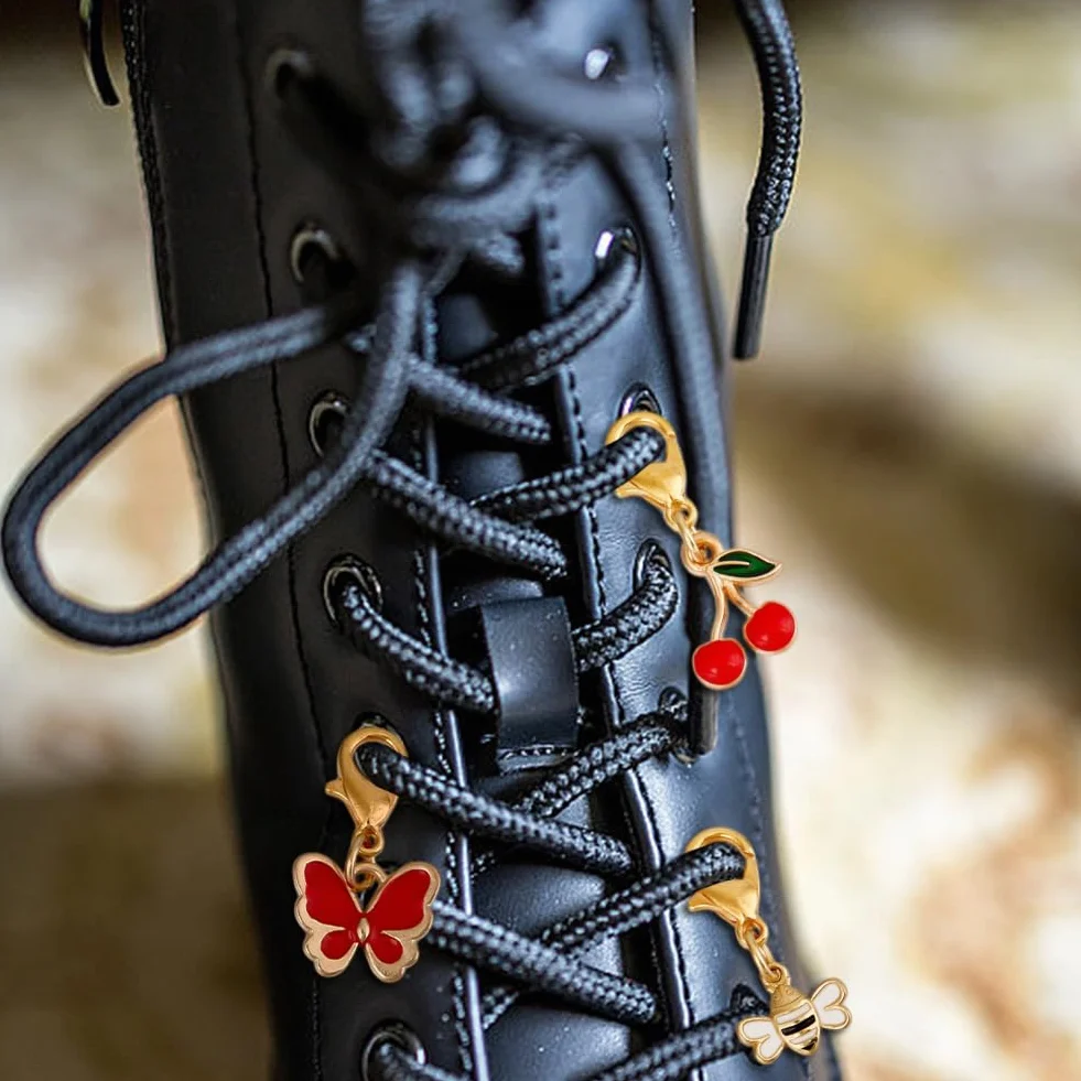 24 ciondoli per lacci. 12 stili, in lega, per scarpe, con chiusura, piccolo fiocco di orso, ciondolo per scarpe da ginnastica Martin Stitch, marcatori per matrimonio, Metallo non prezioso
