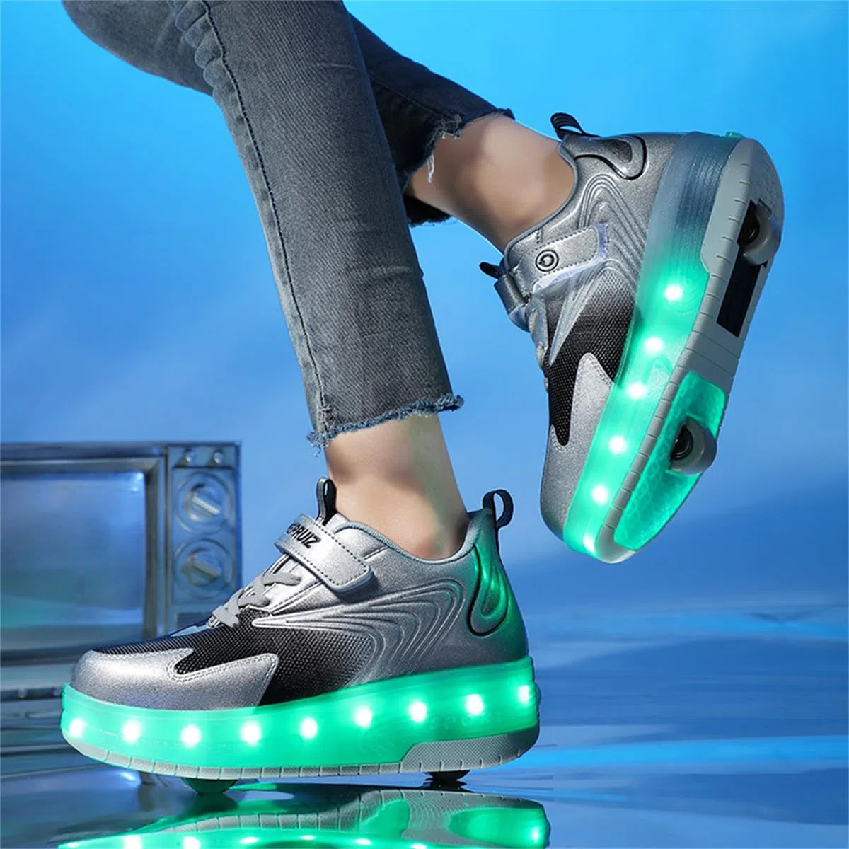 Mateju Scarpe con Rotelle per Ragazzo e Ragazza, Sneakers Retrattile Doppia Ruote 2 in 1 Scarpe da Skateboard per Bambini, Unisex Scarpe Sportive All'aperto Multisport Scarpe