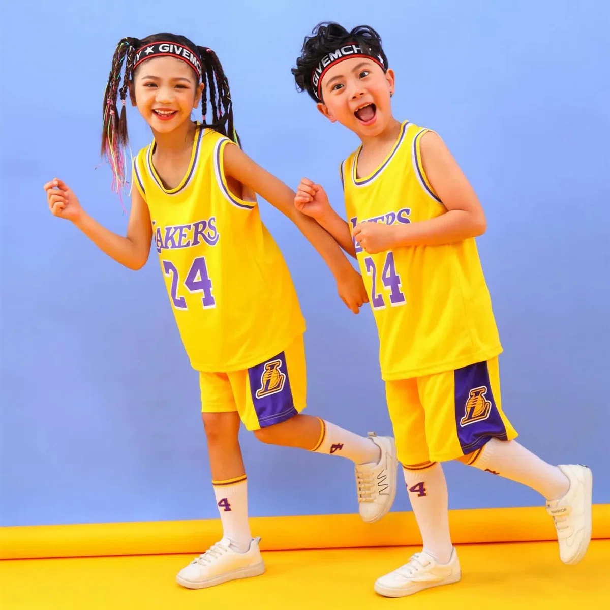 Kit di Maglia da Basket Bambini Fans Jersey Boys Sportswear Gilet da Basket Senza Maniche Top e Pantaloncini Sport Set Tuta Estiva Regali per Ragazzi Grils