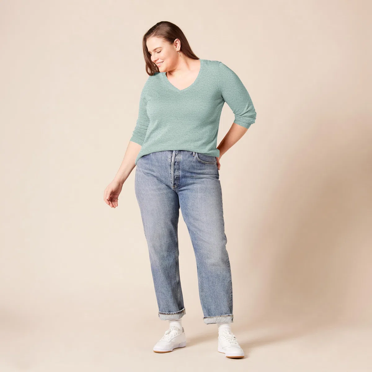 Amazon Essentials Donna Maglione Leggero a Maniche Lunghe con Scollo a V, vestibilità Classica (Disponibile in Taglie Forti)
