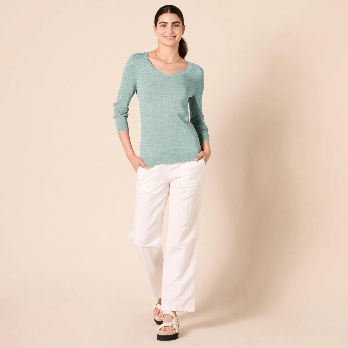 Amazon Essentials Donna Maglione Leggero a Maniche Lunghe con Scollo a V, vestibilità Classica (Disponibile in Taglie Forti)
