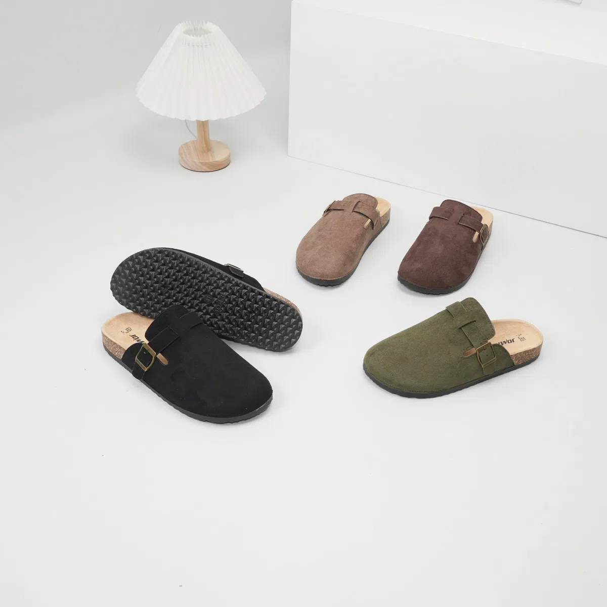 JOMIX Sabot Uomo Ciabatte con Fibbia Zoccoli Pantofole Chiuse Scarpe da Giardino Sandali con Sottopiede in Sughero Antiscivolo Leggere Comodo da Casa