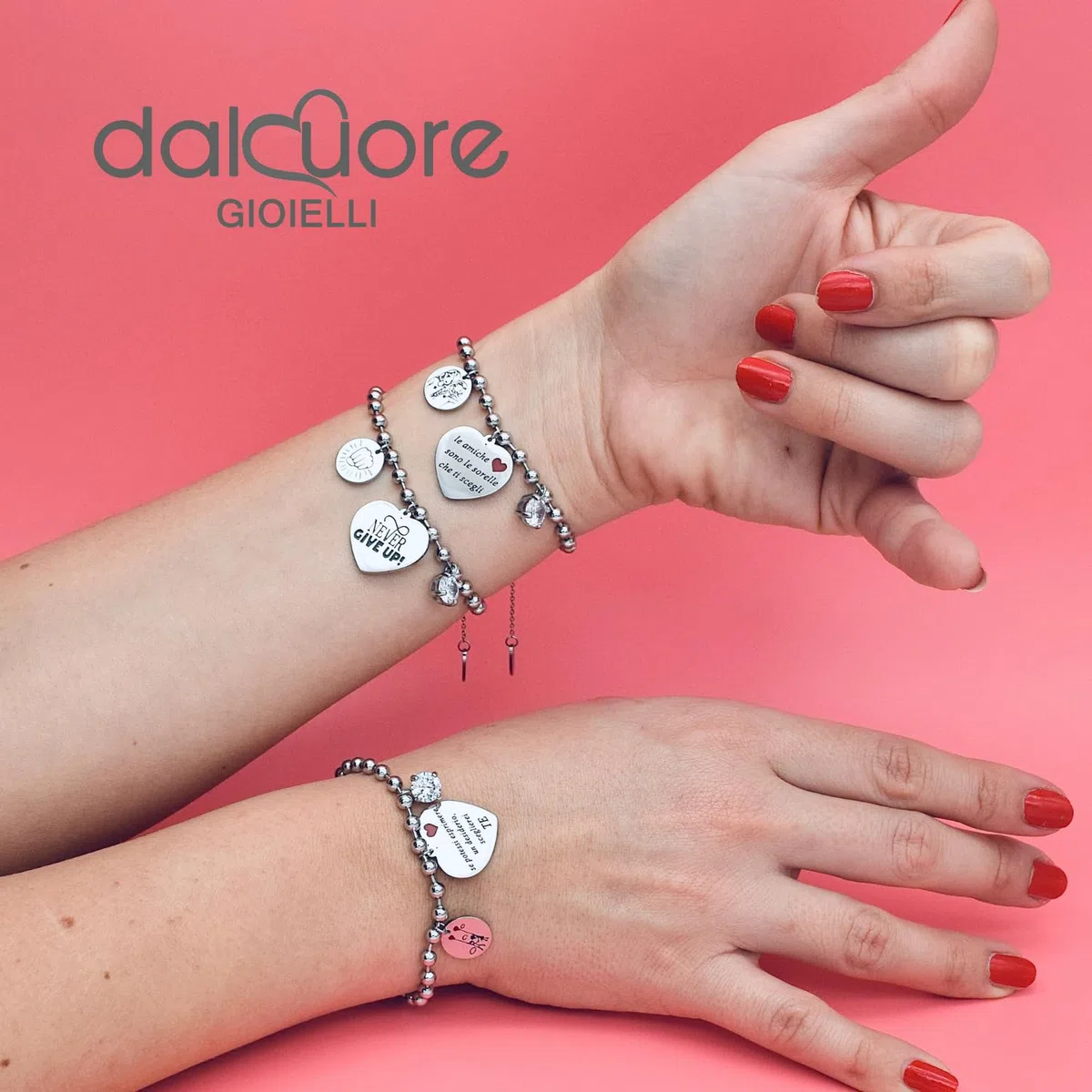 dalcuore Bracciale Amicizia Donna Acciaio Ipoallergenico Regolabile. Charm Frase Incisa. Idea Regalo Originale per Lei: Compleanno, Natale, Laurea. Perfetto per Amica, Fidanzata, Sorella, Mamma, Zia.