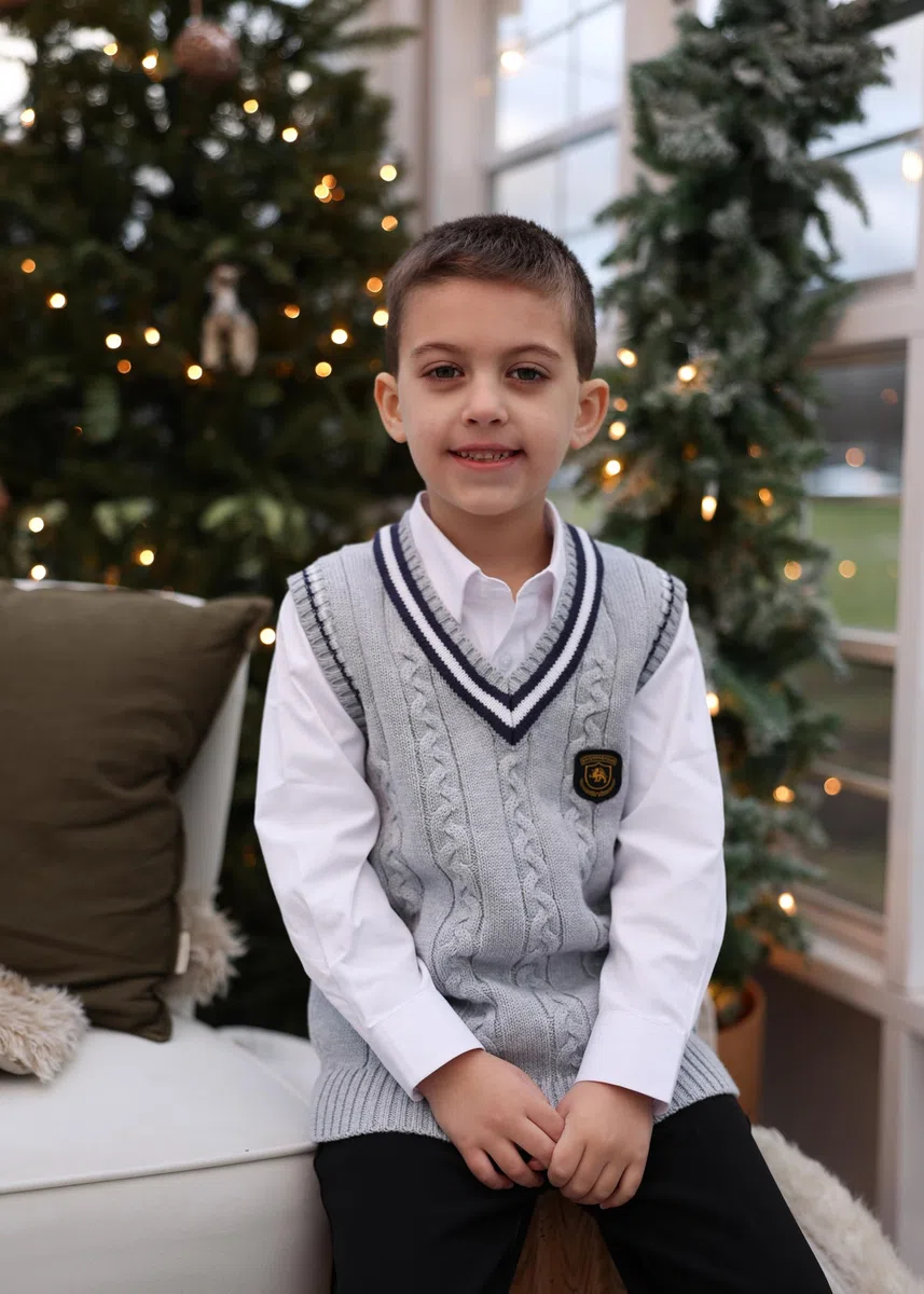 LOLANTA Gilet a Maglia con Scollo a V per Bambini e Bambine, Maglione Senza Maniche in Maglia, Maglieria da Scuola, Pullover per Ragazzi 5–11 Anni