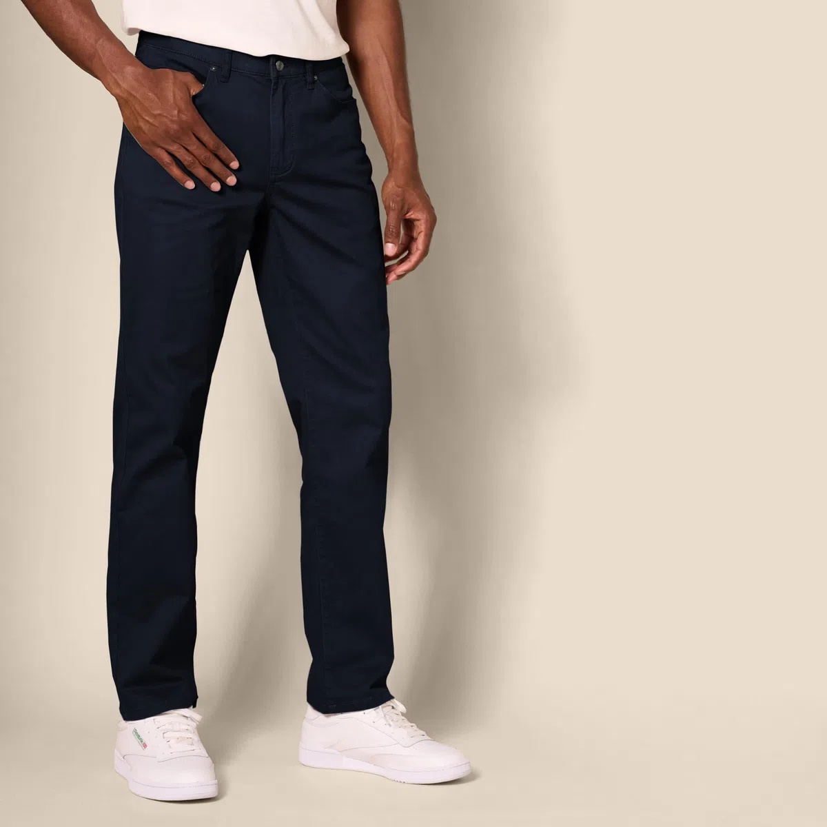 Amazon Essentials Pantaloni in Twill Elasticizzati con 5 Tasche e vestibilità Sportiva (Disponibile nelle Taglie Big & Tall) Uomo