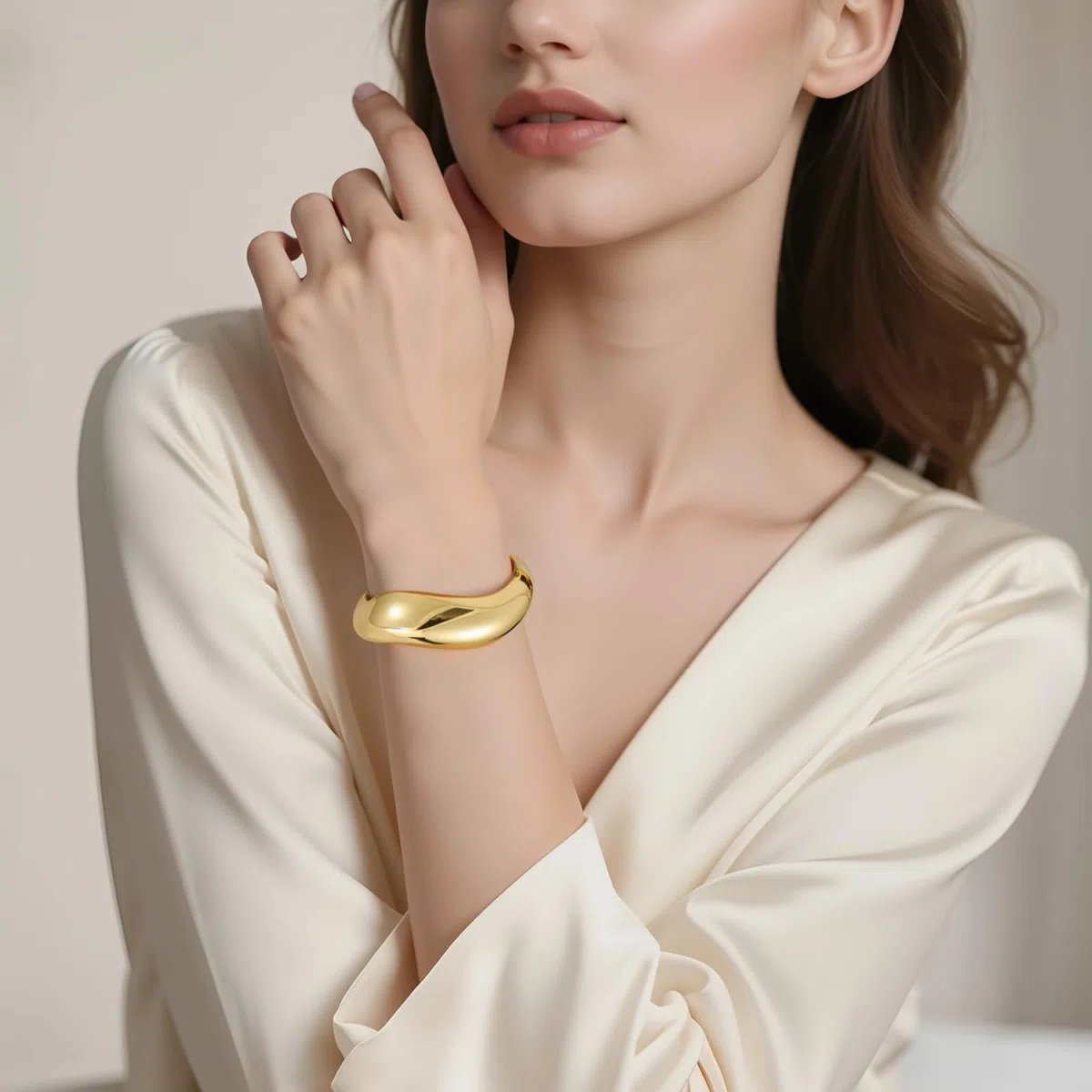 Emibele Bracciali d'oro per le Donne, 3PCS Bracciali d'oro con Cerniera Aperta Per le Donne, Bracciale Largo Per il Braccio, Regali di Gioielli Minimalisti Per San Valentino, Natale e Compleanno