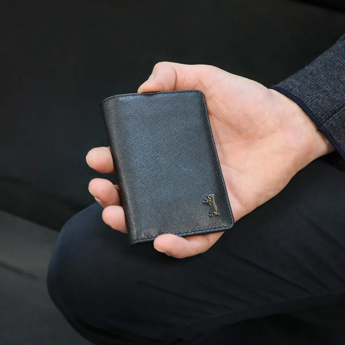 Berliner Bags Porto Portacarte Slim Uomo in Vera Pelle con Protezione RFID, 8 Carte, Tasca per Banconote, Scatola Regalo – Nero