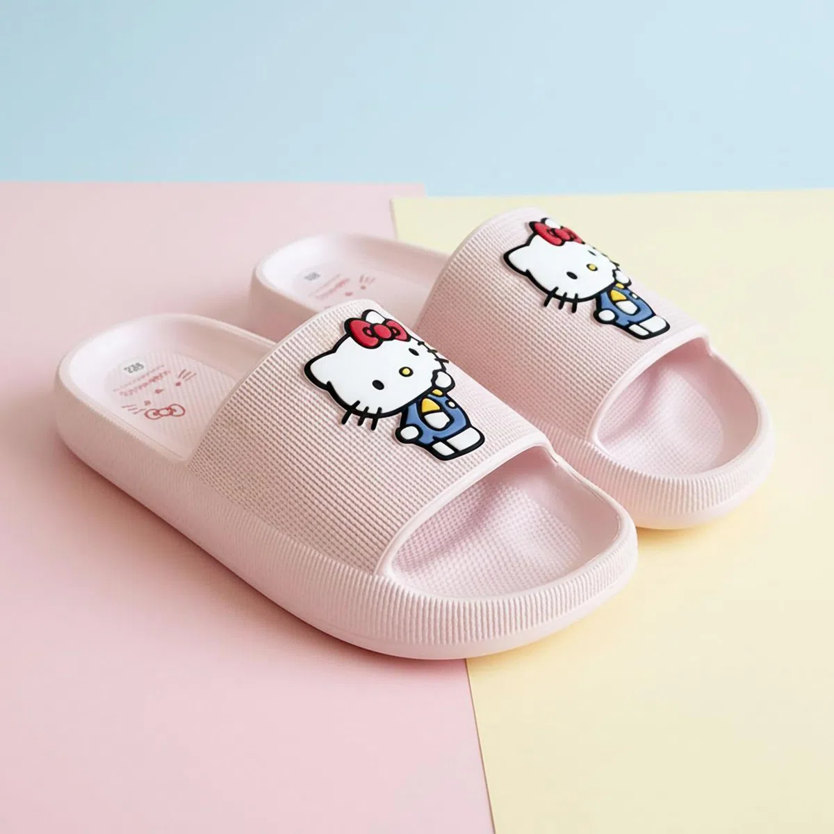 Hello Kitty Friends Ciabatte Fascia Mare Ragazza e Donna | Pantofole Piscina Doccia Gomma EVA Leggera | Sandali da Spiaggia Comodi Estivi Originali